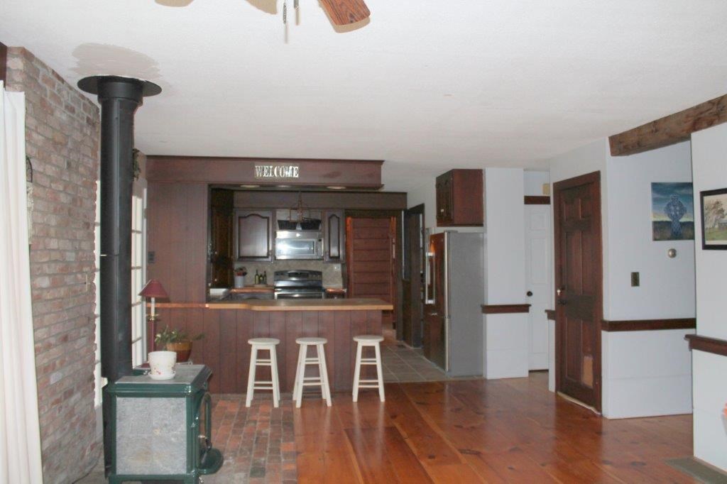 22 Scovill Road Walpole, NH 03608 - Photo 3 of 19