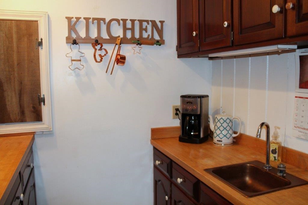 22 Scovill Road Walpole, NH 03608 - Photo 4 of 19