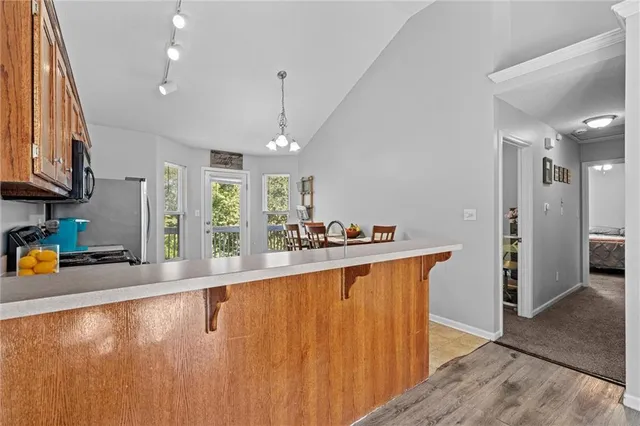 $259,999 | 411 North Queen Ridge Avenue, Independence, MO 64056