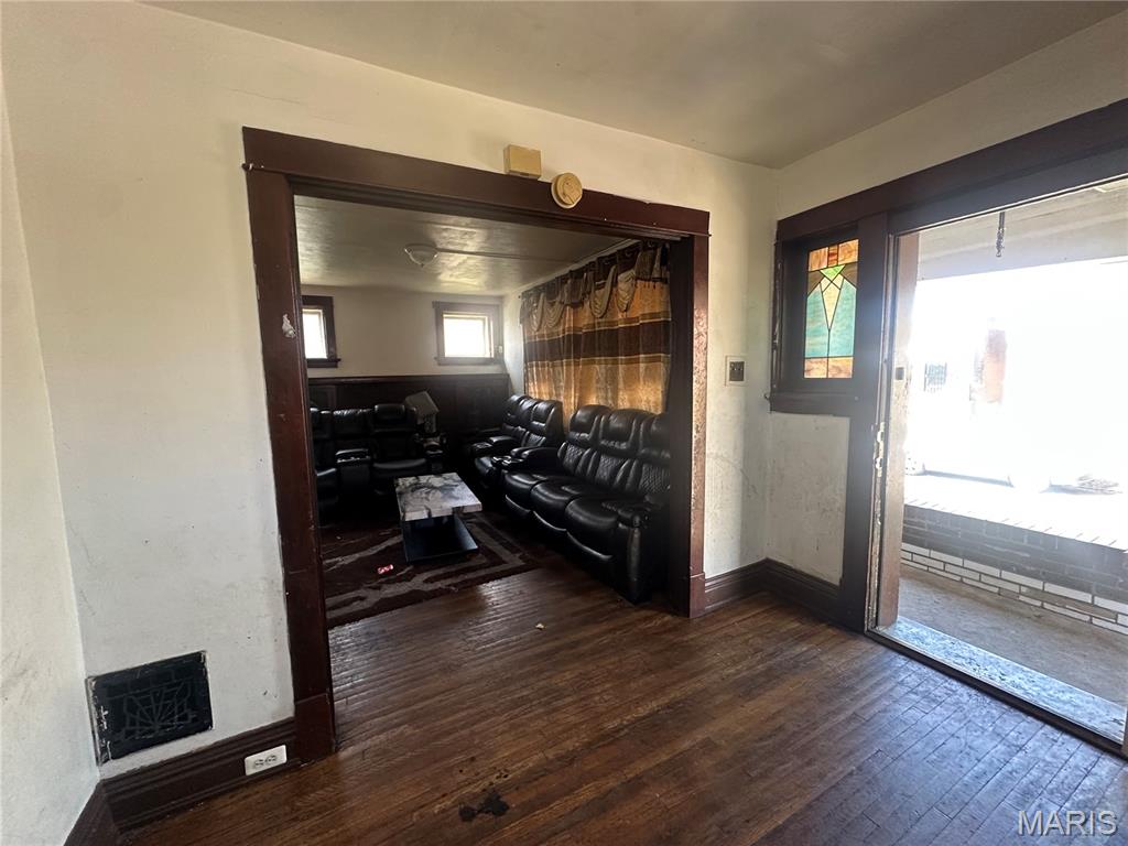 3718 South Spring Avenue St. Louis, MO 63116 - Photo 4 of 8