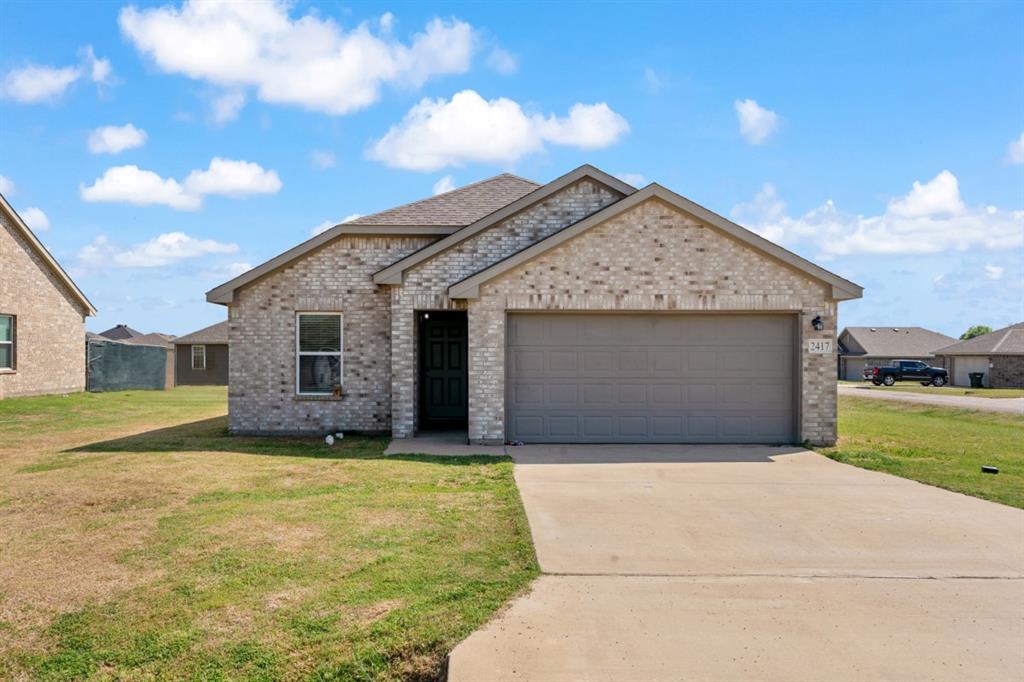 2417 Abigail Lane Mabank, TX 75147 - Photo 2 of 23