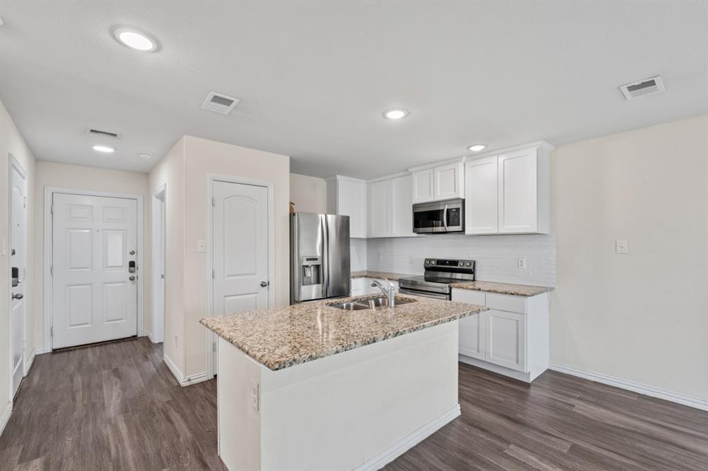 2417 Abigail Lane Mabank, TX 75147 - Photo 9 of 23