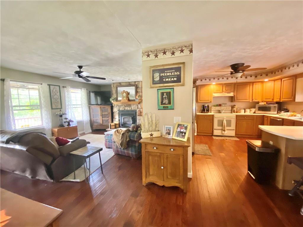 326 Gardner Center Road New Castle, PA 16101 - Photo 5 of 21 Gallery Image 5
