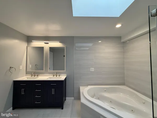 $1,299,000 | 5 Nocturne Court, Rockville, MD 20850