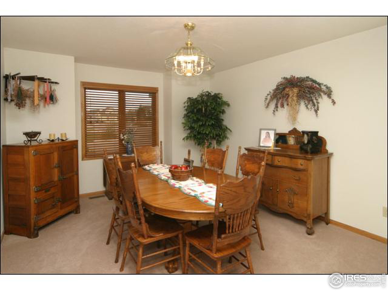 1724 Silvergate Road Fort Collins, CO 80526 - Photo 4 of 11 Gallery Image 4