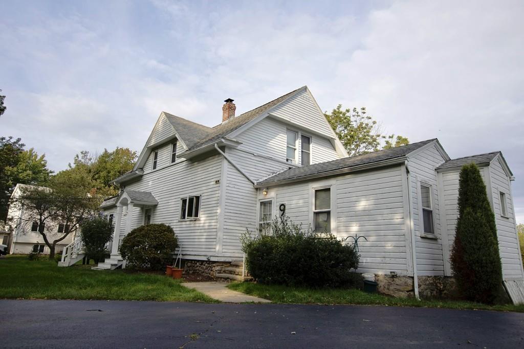 9 Lyons Road Dudley, MA 01571 - Photo 20 of 21 Gallery Image 20