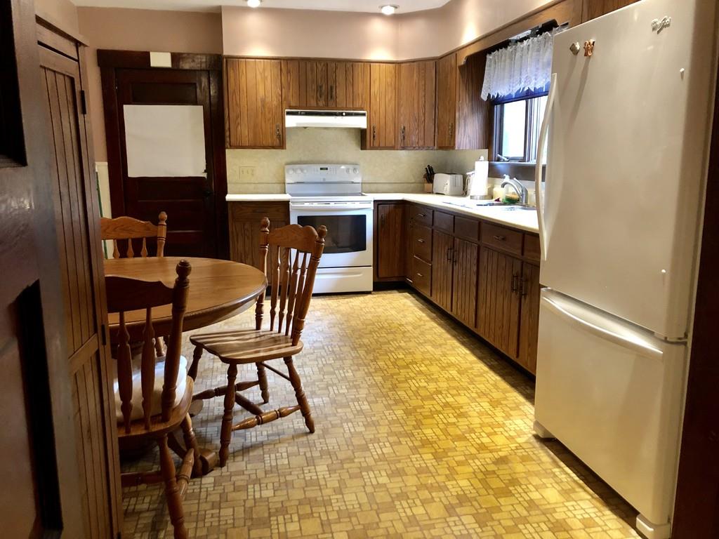 9 Lyons Road Dudley, MA 01571 - Photo 2 of 21 Gallery Image 2