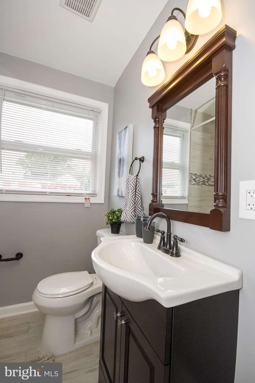 1249 Halstead Road Baltimore, MD 21234 - Photo 25 of 30 Bath
