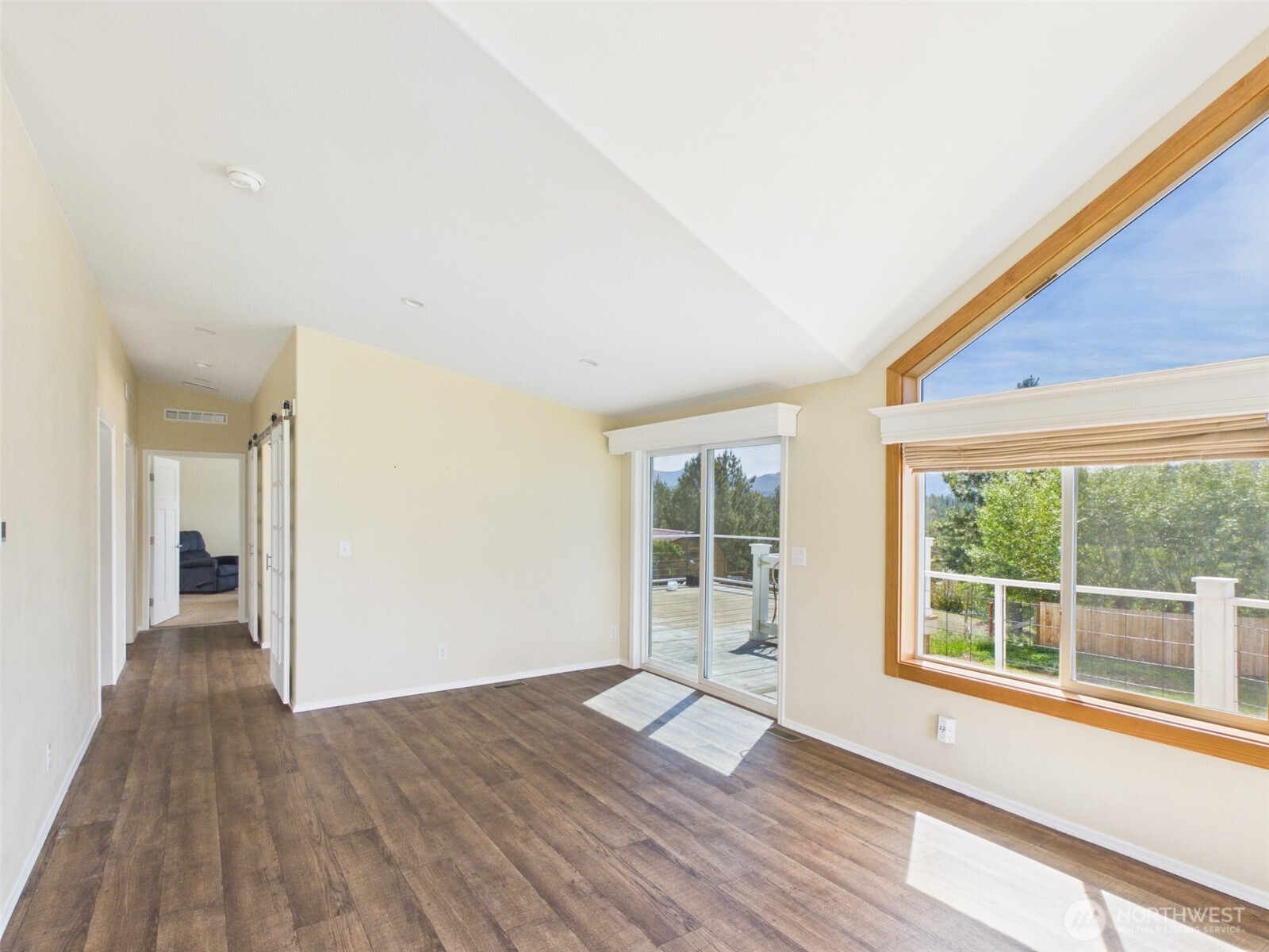 220 Center Road Republic, WA 99166 - Photo 3 of 40