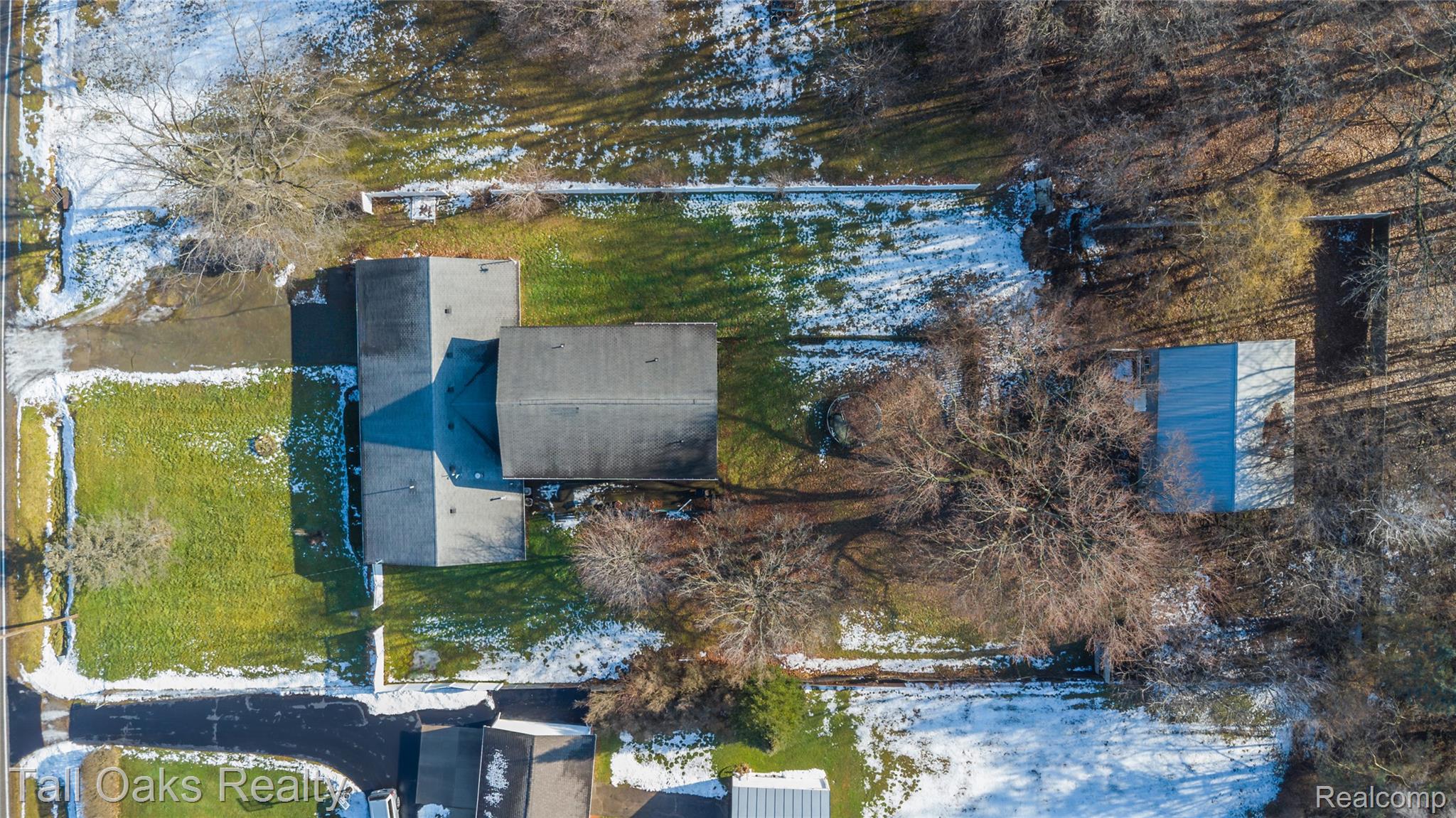 6054 East Pierson Road Flint, MI 48506 - Photo 5 of 38 View of snowy aerial view