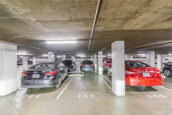 $1,800 | 421 South Lafayette Park Place, Unit 306, Los Angeles, CA 90057