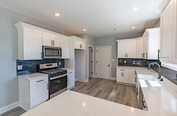 $499,900 | 308 Billy T Drive, Elkton, KY 42220