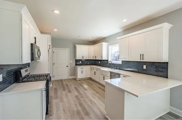 $499,900 | 308 Billy T Drive, Elkton, KY 42220