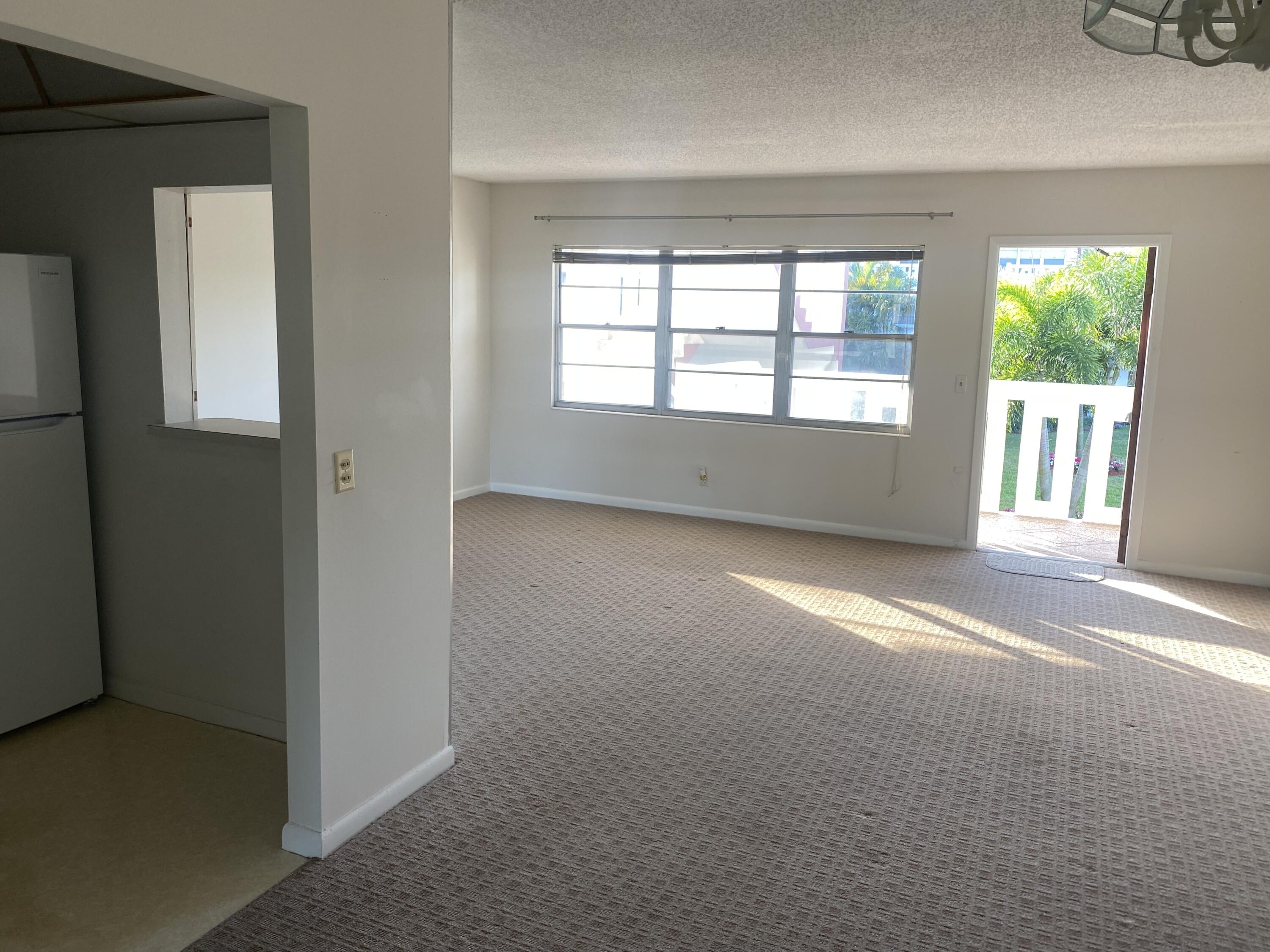 58 Fanshaw B Boca Raton, FL 33434 - Photo 2 of 9 035FCD3A-992A-46F1-8966-22486B9E0B60