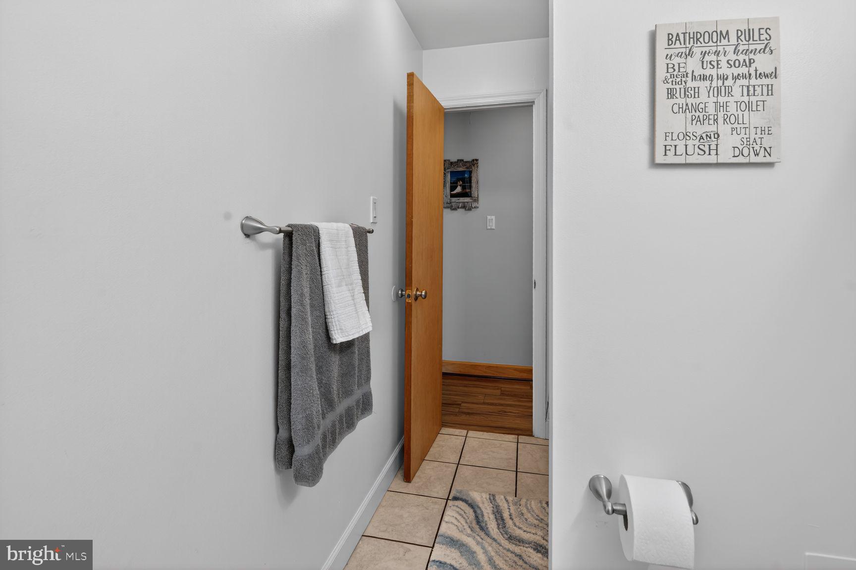 847 Streaker Road Sykesville, MD 21784 - Photo 21 of 41 Full upper bathroom