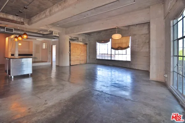 $4,200 | 1855 Industrial Street, Unit 318, Los Angeles, CA 90021
