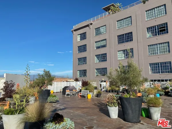 $4,200 | 1855 Industrial Street, Unit 318, Los Angeles, CA 90021