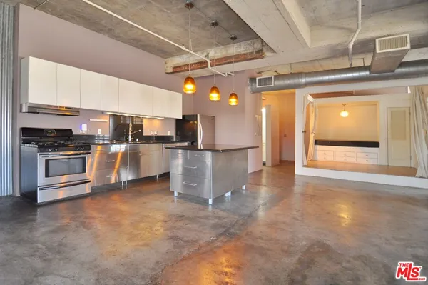 $4,200 | 1855 Industrial Street, Unit 318, Los Angeles, CA 90021