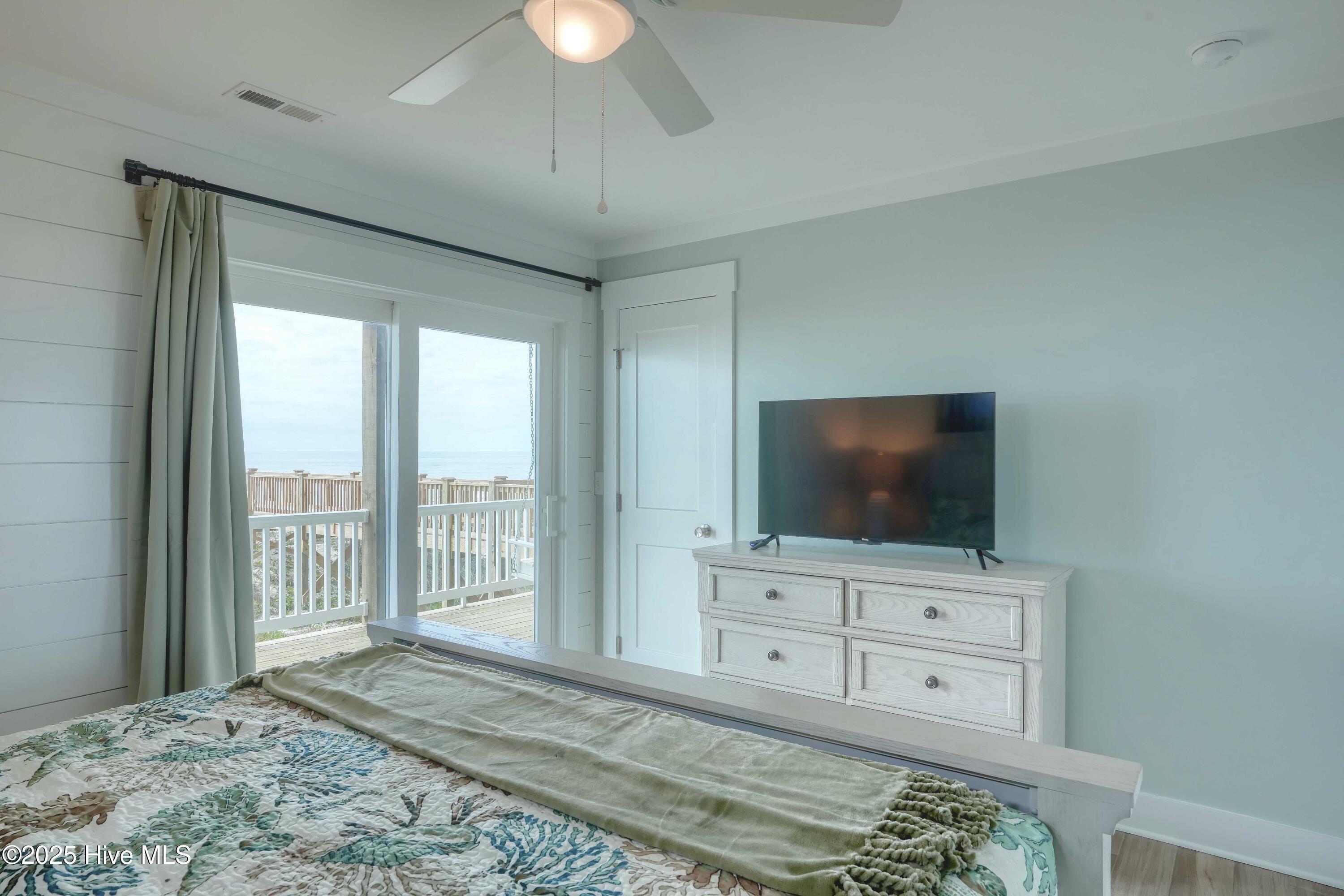 532 New River Inlet Road North Topsail Beach, NC 28460 - Photo 48 of 62 532 NRIR - Interiors - Edited_28