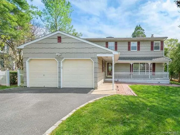 $1,249,000 | 53 A Grove Street, Glenwood Landing, NY 11547