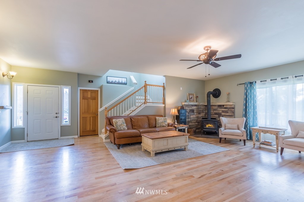 29707 Schudy Road South Roy, WA 98580 - Photo 5 of 25