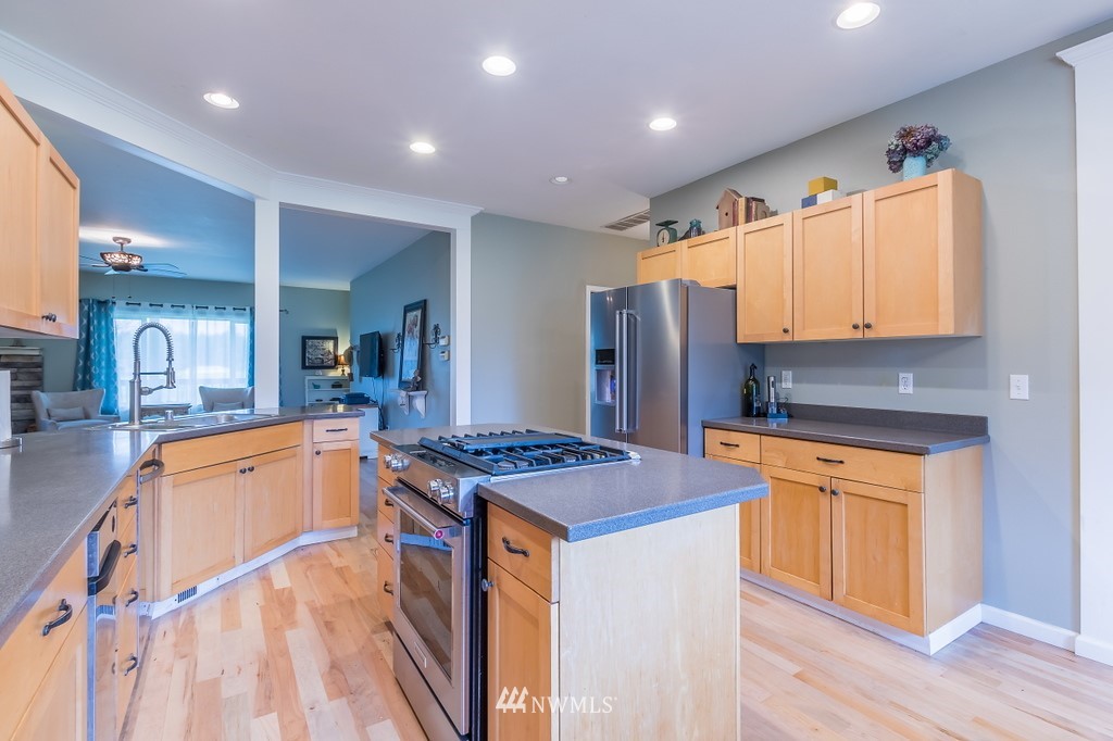 29707 Schudy Road South Roy, WA 98580 - Photo 8 of 25