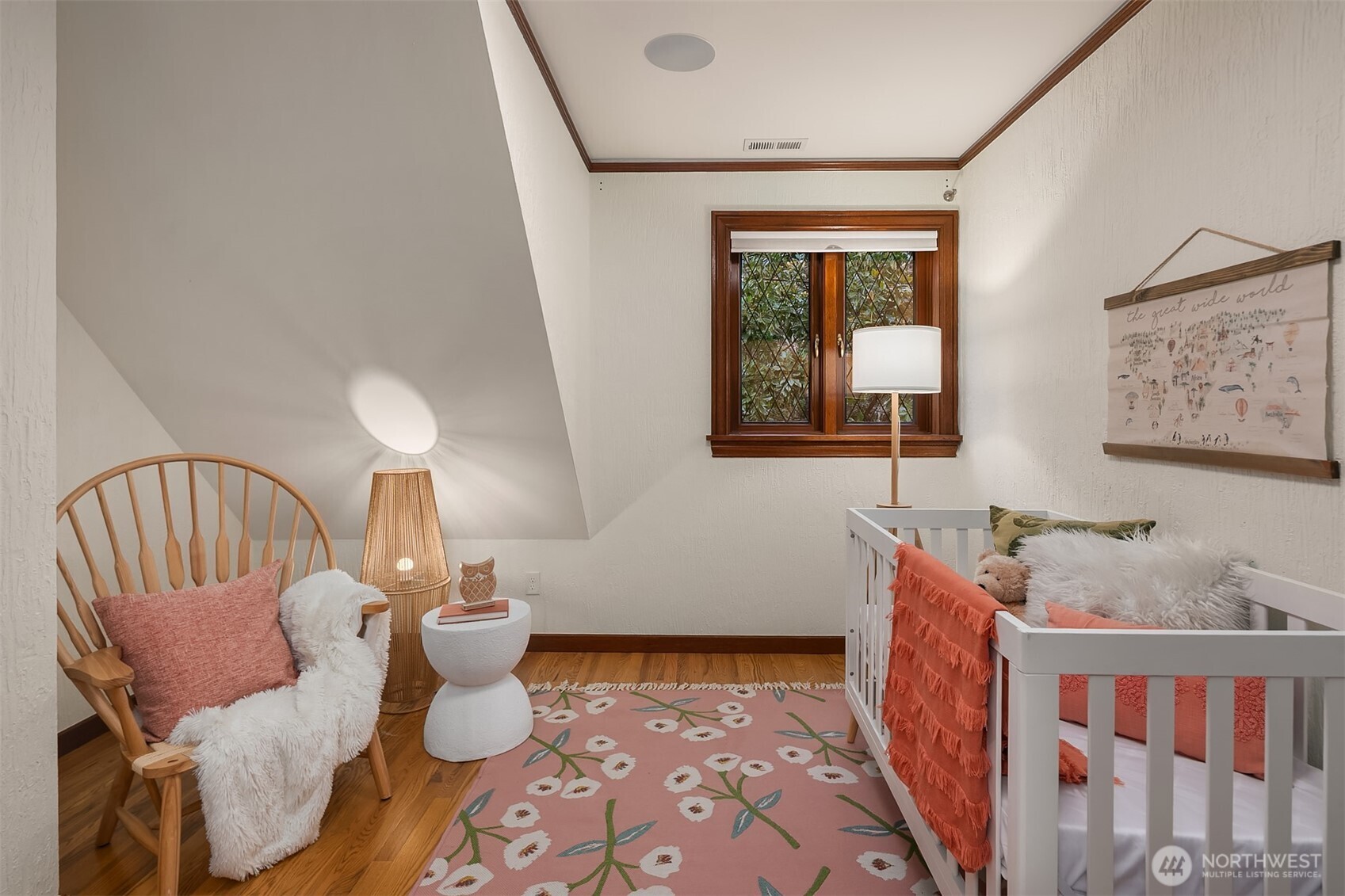 2409 29th Avenue West Seattle, WA 98199 - Photo 17 of 40