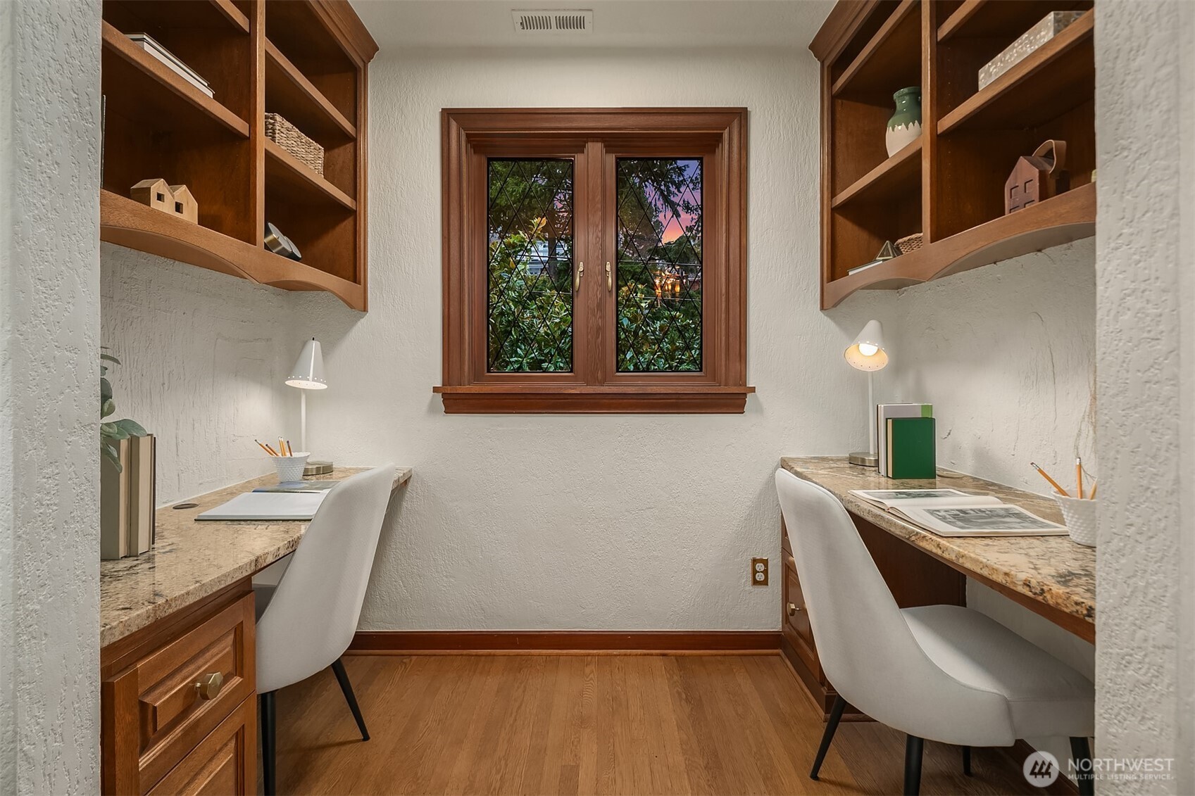 2409 29th Avenue West Seattle, WA 98199 - Photo 19 of 40