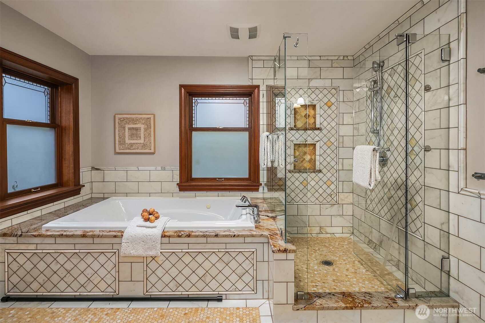 2409 29th Avenue West Seattle, WA 98199 - Photo 24 of 40