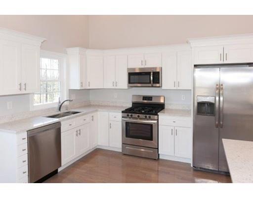 44 Acropolis Road Lowell, MA 01854 - Photo 2 of 28 Gallery Image 2
