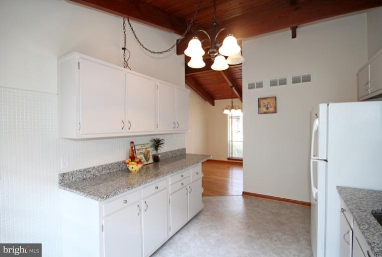 4125 Roberts Road Fairfax, VA 22032 - Photo 13 of 28 Kitchen
