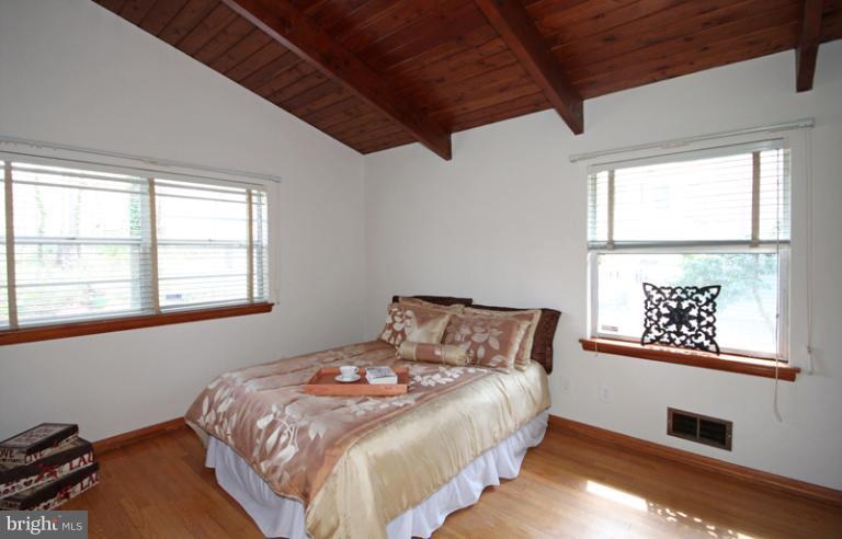 4125 Roberts Road Fairfax, VA 22032 - Photo 15 of 28 Bedroom (Master)