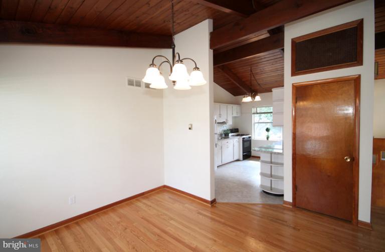 4125 Roberts Road Fairfax, VA 22032 - Photo 21 of 28 Dining Room