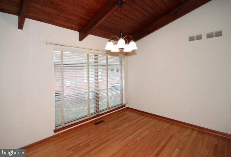 4125 Roberts Road Fairfax, VA 22032 - Photo 25 of 28 Dining Room