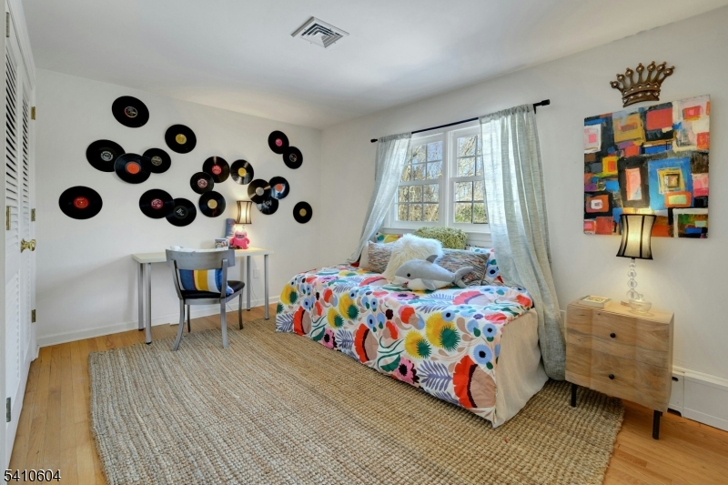 29 Village Road Morristown, NJ 07960 - Photo 17 of 26