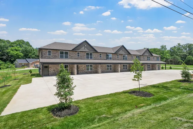 $1,250 | 110 Colson Road, Dover, TN 37058