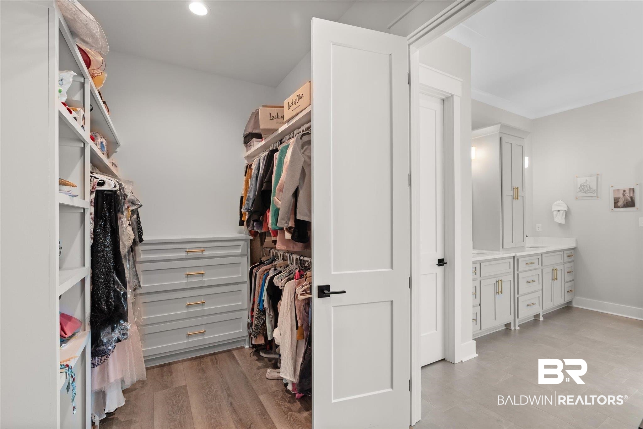 204 Camden Way Fairhope, AL 36532 - Photo 20 of 39 Walk-in Closet from Bath