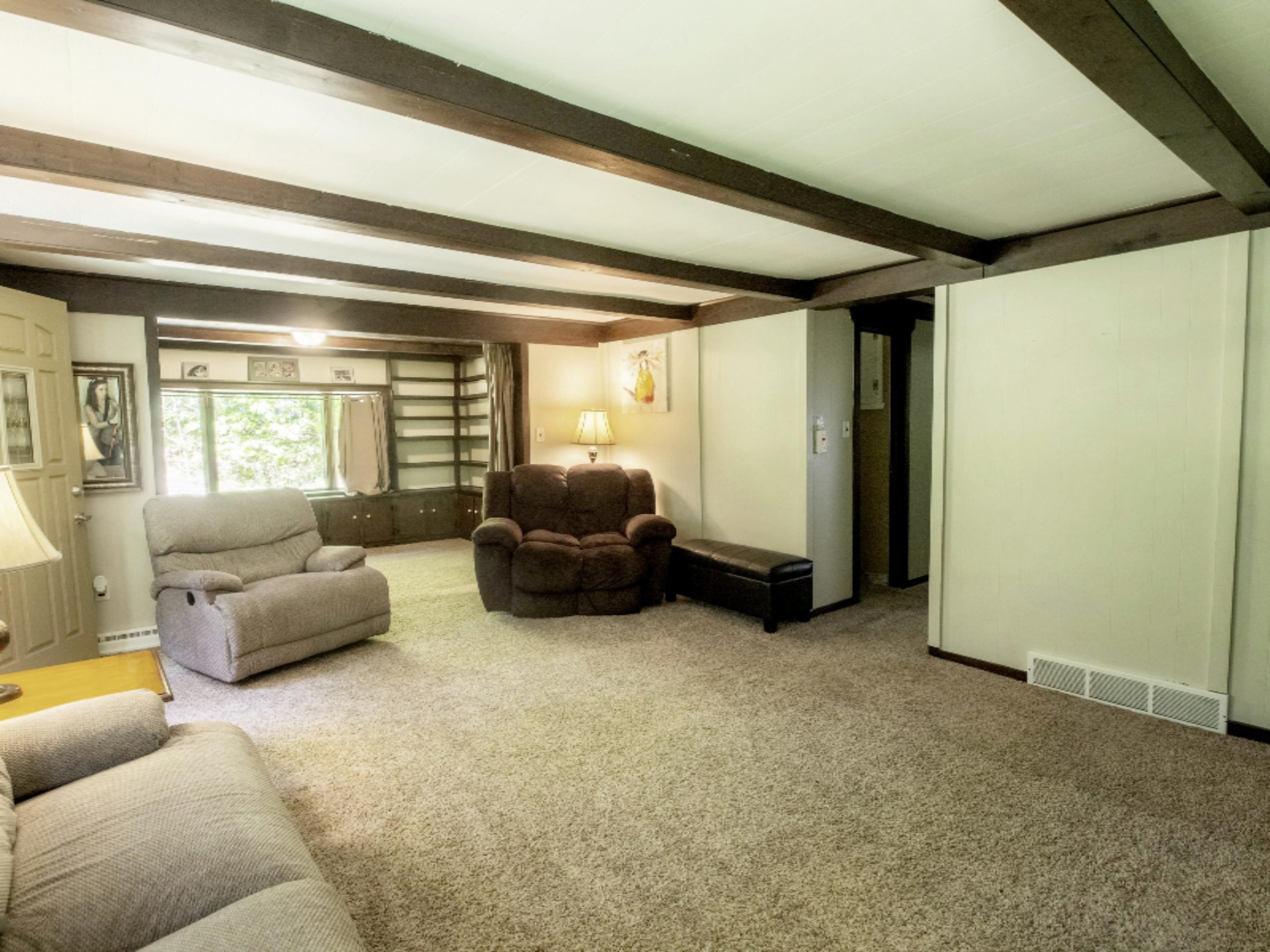 2966 Rennells Road Spring Lake, MI 49456 - Photo 10 of 31 Living Room