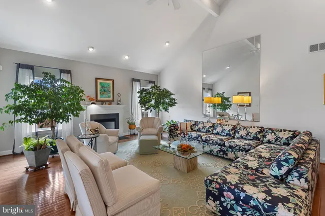 $569,000 | 121 Devalinder Drive, Newark, DE 19702