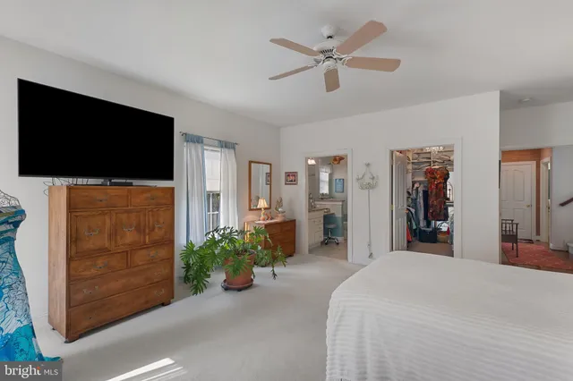 $569,000 | 121 Devalinder Drive, Newark, DE 19702