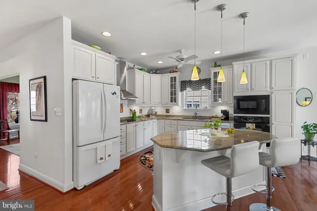 $569,000 | 121 Devalinder Drive, Newark, DE 19702