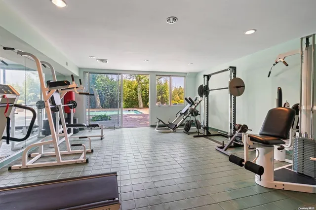 $9,900,000 | 18 Hicks Lane, Sands Point, NY 11050