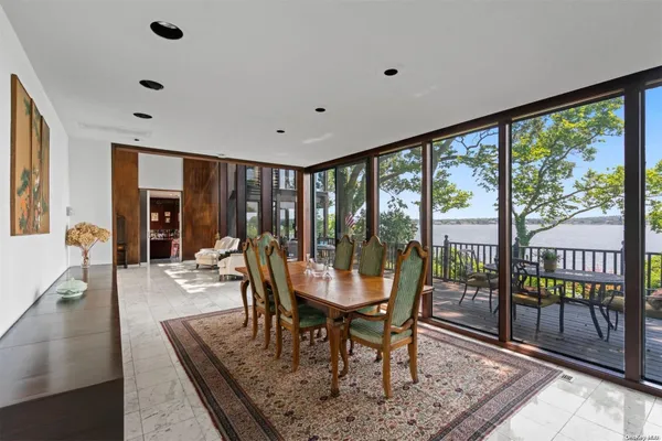 $9,900,000 | 18 Hicks Lane, Sands Point, NY 11050