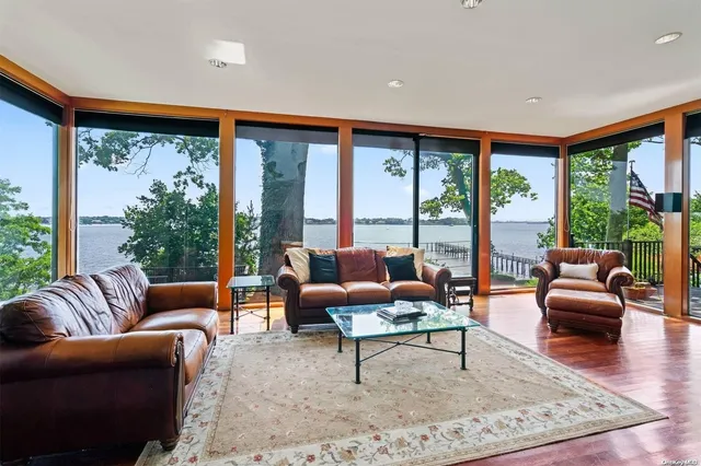 $9,900,000 | 18 Hicks Lane, Sands Point, NY 11050