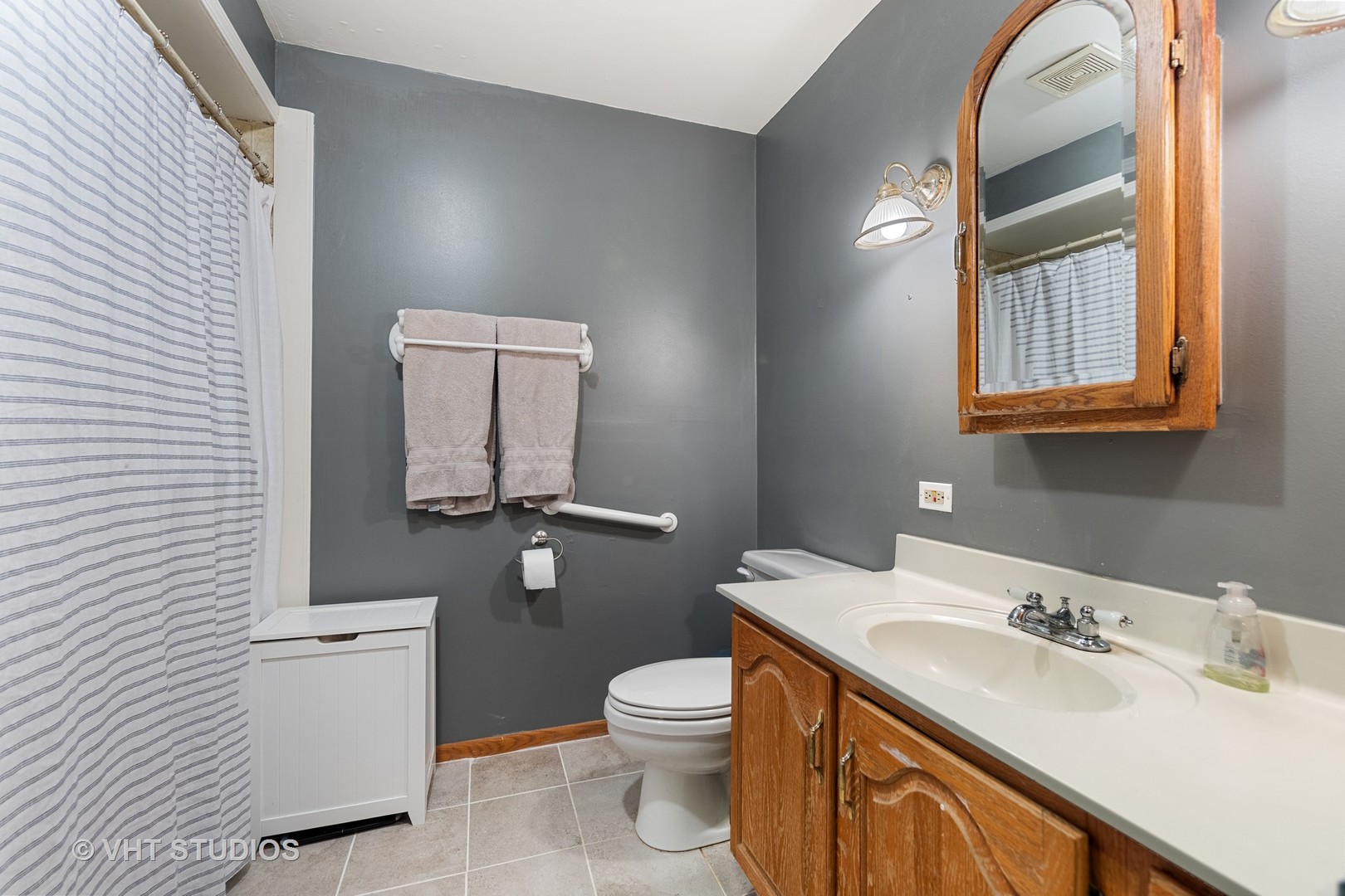 7213 Giddings Avenue Burr Ridge, IL 60527 - Photo 12 of 33