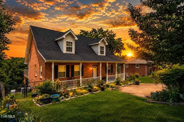 $395,000 | 3720 Skyland Drive, Kingsport, TN 37664