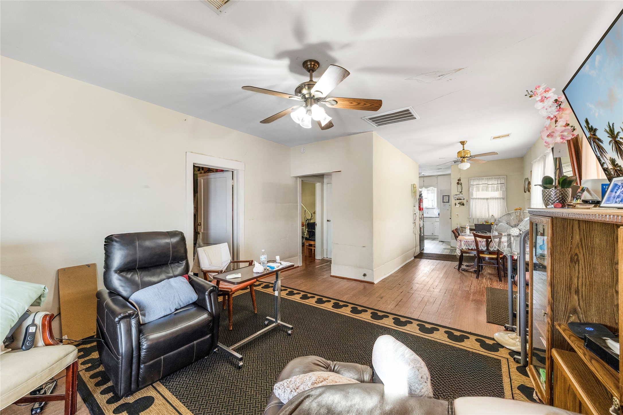 109 Carl Street Houston, TX 77009 - Photo 11 of 20