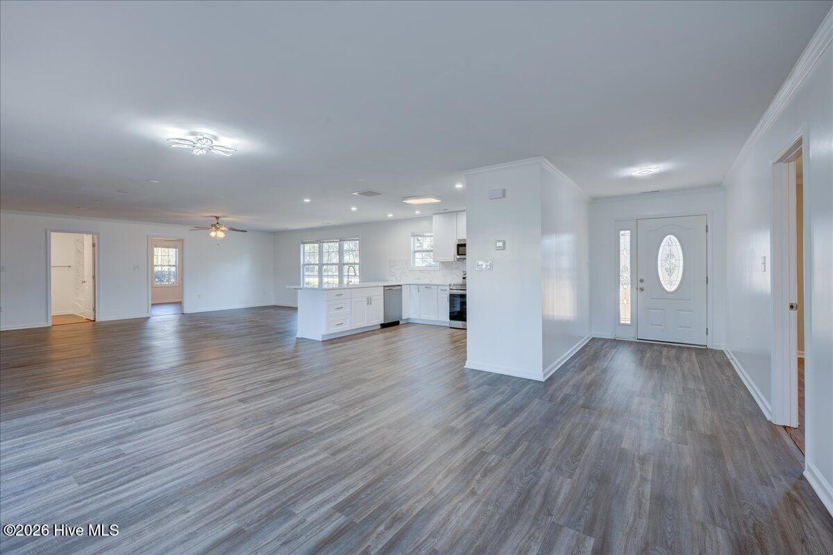 402 Swiss Road New Bern, NC 28560 - Photo 7 of 36 7