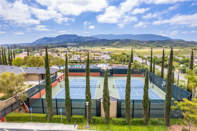 $940,000 | 33827 Flora Springs Street, Temecula, CA 92592