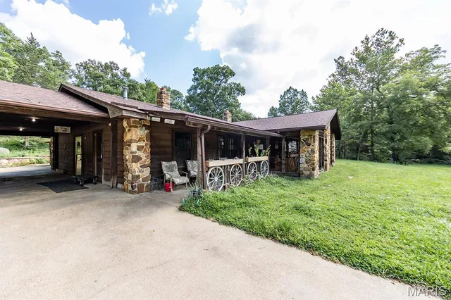 $699,000 | 81 Pilkenton Lane, Cuba, MO 65453